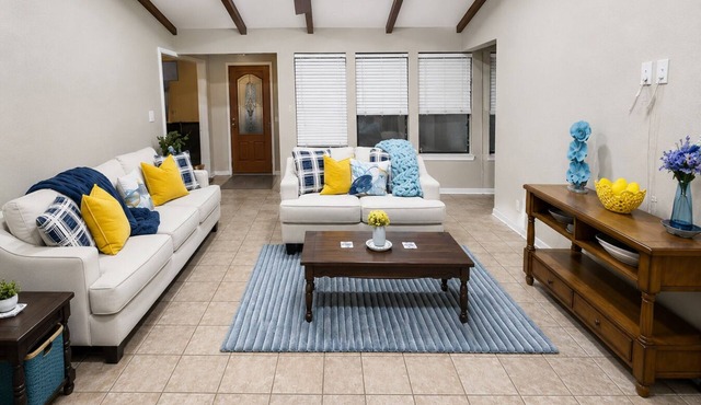 Country Comfort - Spacious Brownwood Home