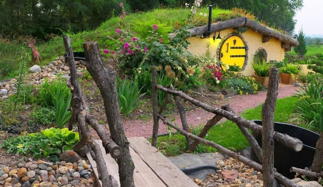 Covington Hobbitlike Cottage