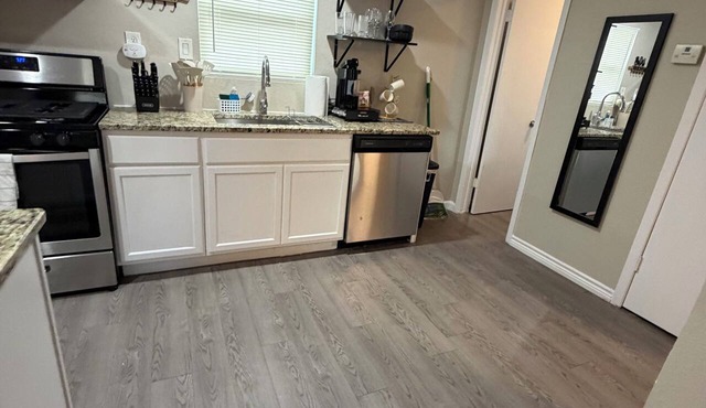 Cozy 1Bed Studio Near DT- FtSam-UIW-Trinity-PEARL!