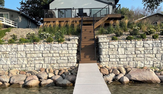 Cozy 4-bedroom cabin on beautiful Twin Lakes