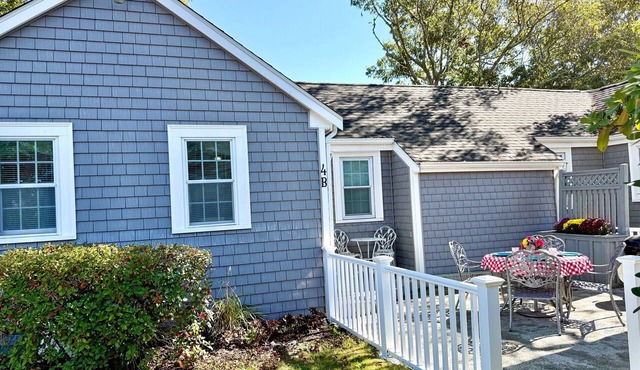 Cozy Cape Cod Cottage- Steps from the Ocean, 2 Bedrooms!