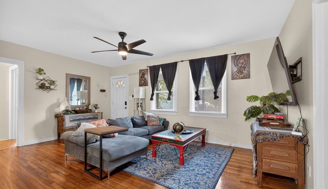Cozy Den w/Office, Kitchen, Wi-Fi, Back Yard, Fire pit, Grill &mins to FAMU FSU