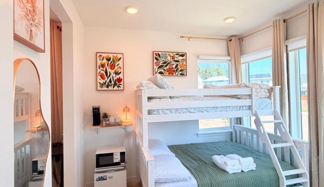 Cozy Ensuite Room Near Mt Rainier and Seattle