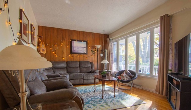 Cozy Home – 6p – Centropolis & Carrefour Laval in Laval
