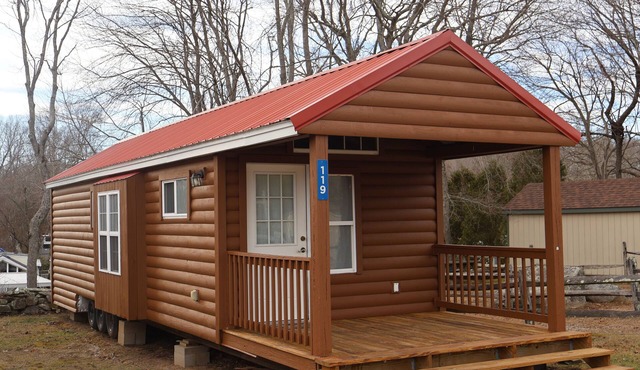Cozy Log Cabin with AC - within Strawberry Park Resort Campground