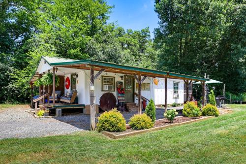 Dayton Cabin on 42-Acre Farm: Fish, Hike, Unwind!
