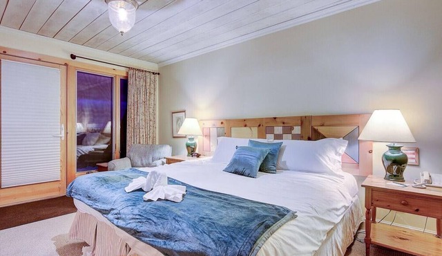 Dazzling waterfront suite at Jackson point (Lakeside) in Sutton