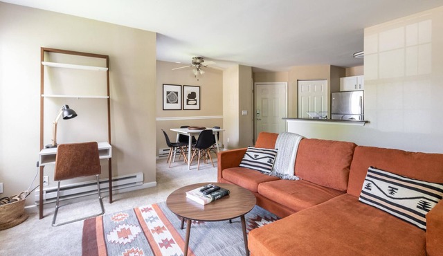 Delightful 1BR Apartment in Beaverton with Patio
