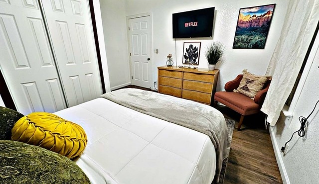 Deluxe 2BD/1.5BA Heart of Downtown Sacramento