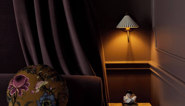 Designed for a romantic getaway or a solo adventure on the town. Dramatic & Theatrical