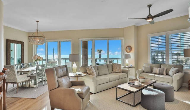Direct Ocean 3/3 Custom Design 2500sqft "Beauty On The Beach"