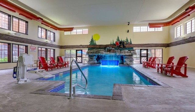 Downtown Sioux City | 2 Queen, Sofa Sleeper | Near 3rd St Attractions