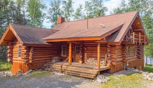 Eagle Nest Cabin