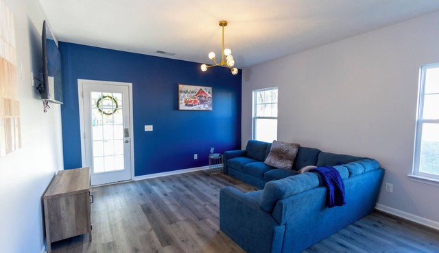 Eagle's Nest with Forest Views—Playroom—30 minutes from Nashville