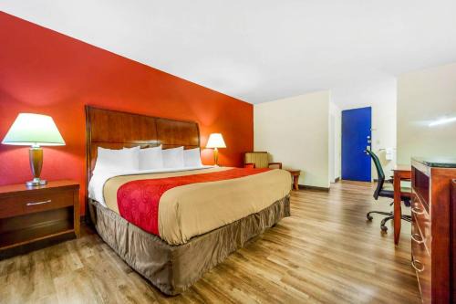 Econo Lodge Inn & Suites Brookings
