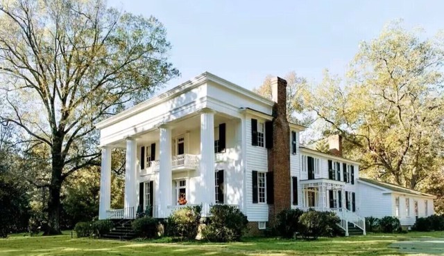 Edwards room at Chantilly bed & breakfast in charming Washington GA