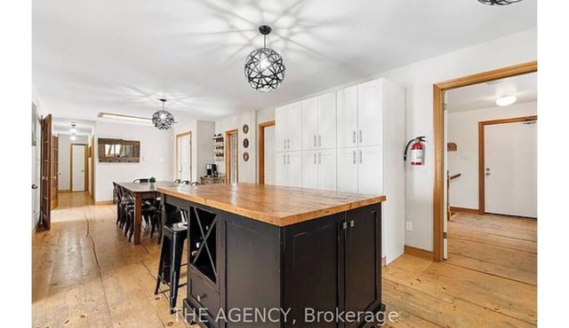 Exceptional1,800 sq ft bungalow in Tiny