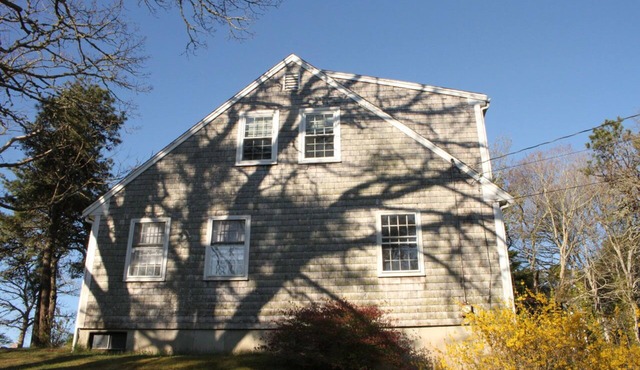 Fantastically located Chatham house - DISCOUNTED - New patio, refurbished