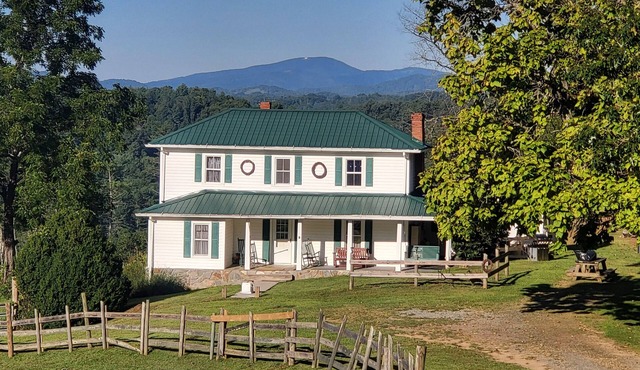 Fiddlers Farmhouse New River Trail, Mountains, hiking, Biking, Galax, Fries