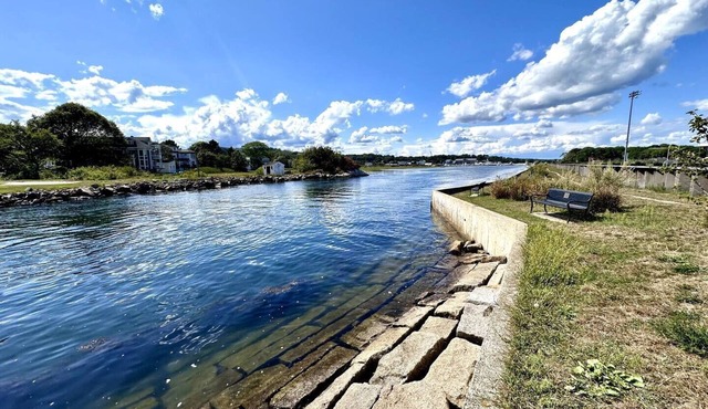 Fish & Ships on Waterway: Steps to Ocean, Beach, Boulevard, Park, Restaurants