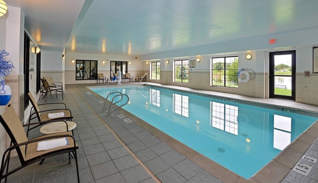 Free Breakfast, Free Wi-Fi | Indoor Pool, Hot Tub, Business Center