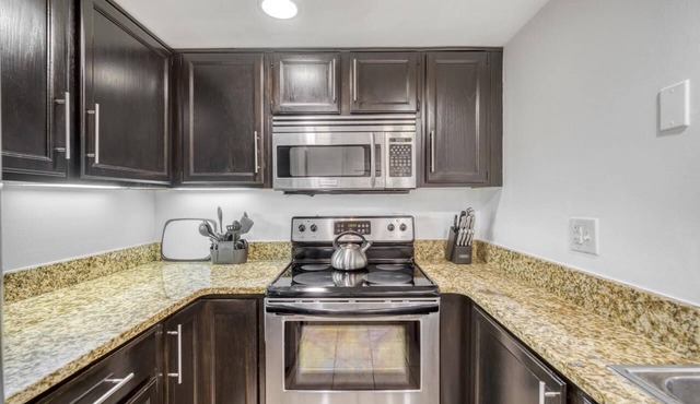 Functional Apartment #325