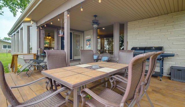 Game Room, Fishing Cabin & Dock on Grand Lake!