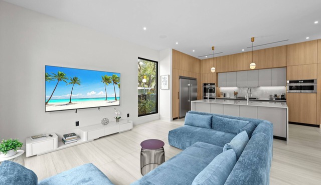 Gorgeous 9BR Villa Jasper in Miami