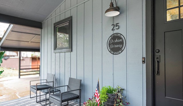 Grisham Getaway: Hot Tub + Game Room + Firepit + Kid & Pet Friendly