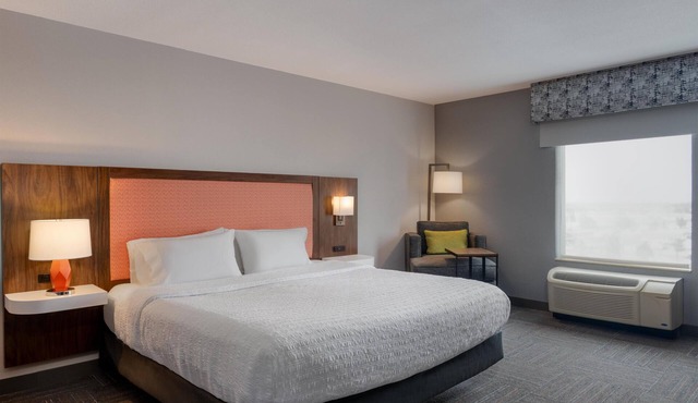 Hampton Inn & Suites West Bend in West Bend