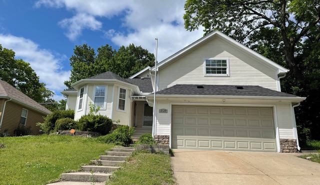 Heart of Joplin favorite spot. Highly rated vacation home . Perfectly located