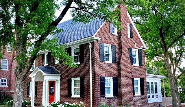 Historic Brick Colonial w/Amazing Kitchen- Close to downtown