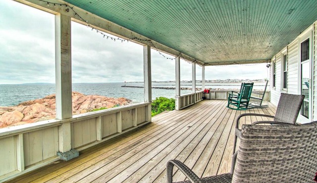 Historic Cottage w/Beautiful Oceanfront View