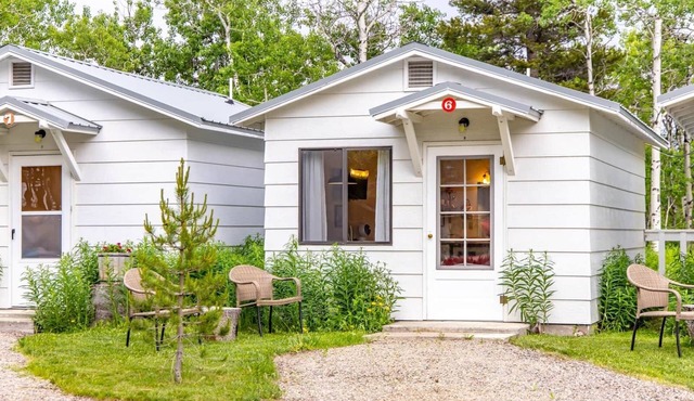 Jacobson's Cottages Cabin #6