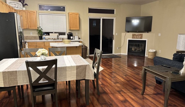 Jan-Mar, 30% Monthly Discount/Modern 3B/2.5BA House