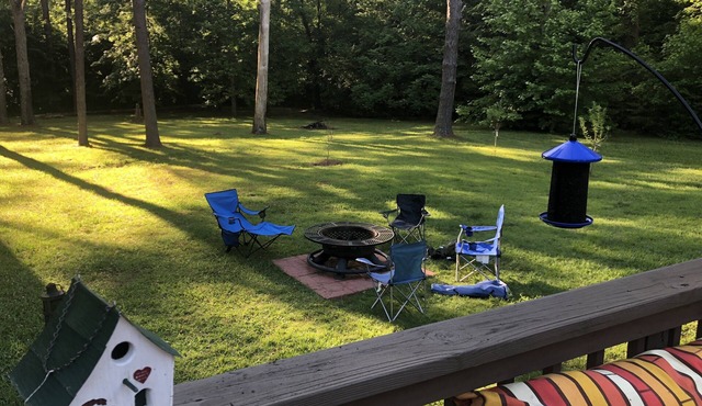 July 4 OPEN! Perfect spot on lake for fishing! Spacious home & backyard