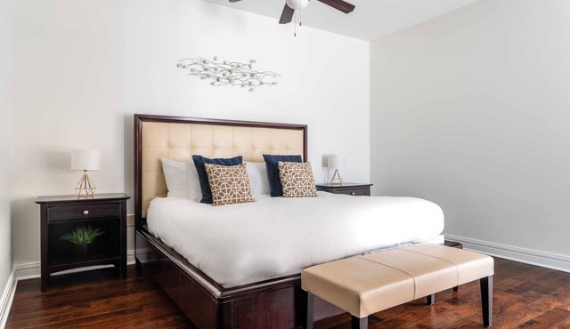 Kasa | Welcoming Suite + Kitchenette | Austin