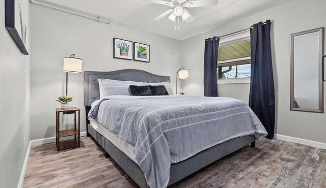 King bed 2BR Suite in the Heart of Appleton