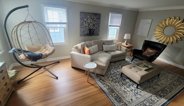 Kutzky Cottage | 3 BR Steps to Mayo Clinic