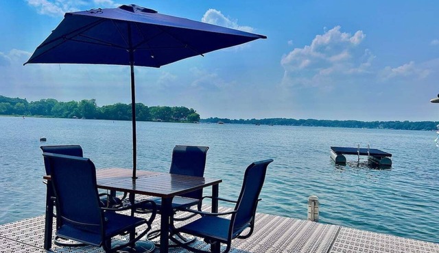 Lake Daze | Lakefront Powers Lake Home, Sleeps 11