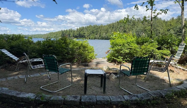 Lake Winnipesaukee Cottages at Cove Point Family Retreat