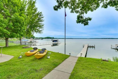 Lakefront Getaway w/Several Extra Amenities