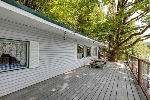 Lakefront Rustic Cabin | Silver Lake Views & Private Dock in Maple Falls