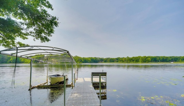 Lakefront Wisconsin Escape w/ Fire Pit & Boat Dock