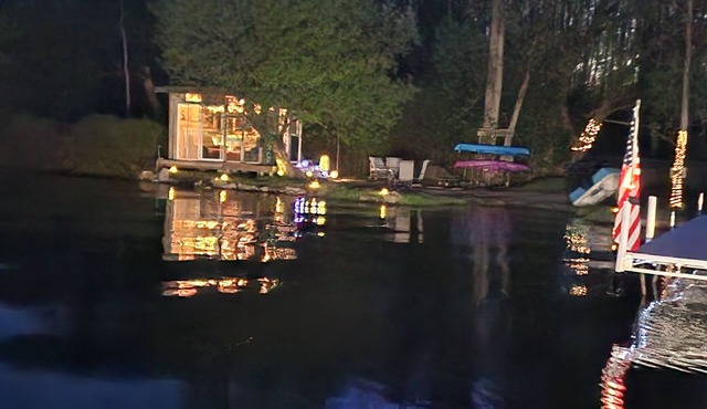 Lakeside oasis Apt with water access and views.