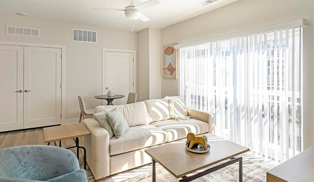 Landing | Amazing 1BD, Gym, Courtyard
