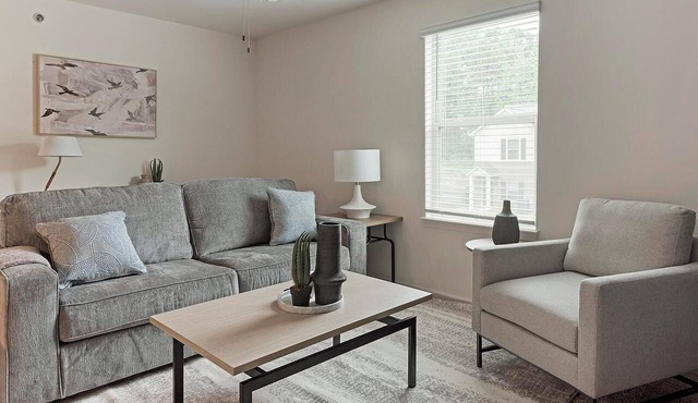 Landing | Beautiful 2BD, Pool, Gym