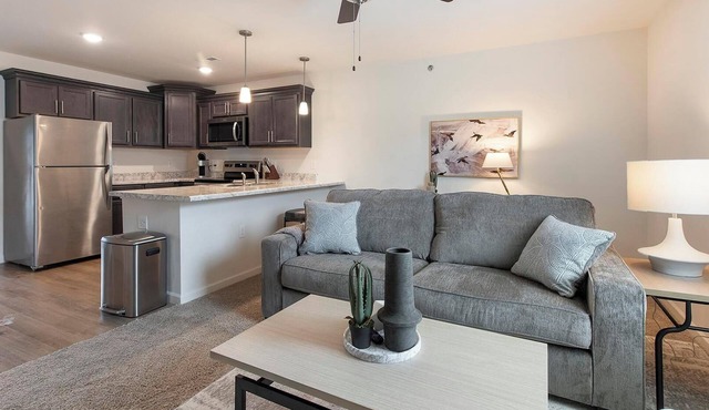 Landing | Chic 1BD, Pool, Clubhouse