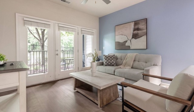Landing | Spectacular 1BD, Gym, Pool