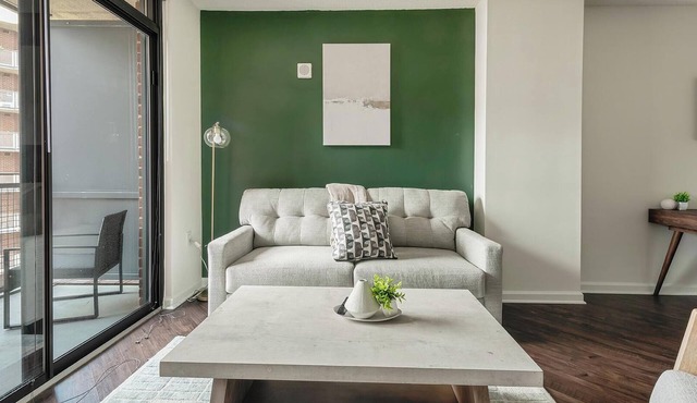 Landing | Spectacular 1BD, Gym, Courtyard